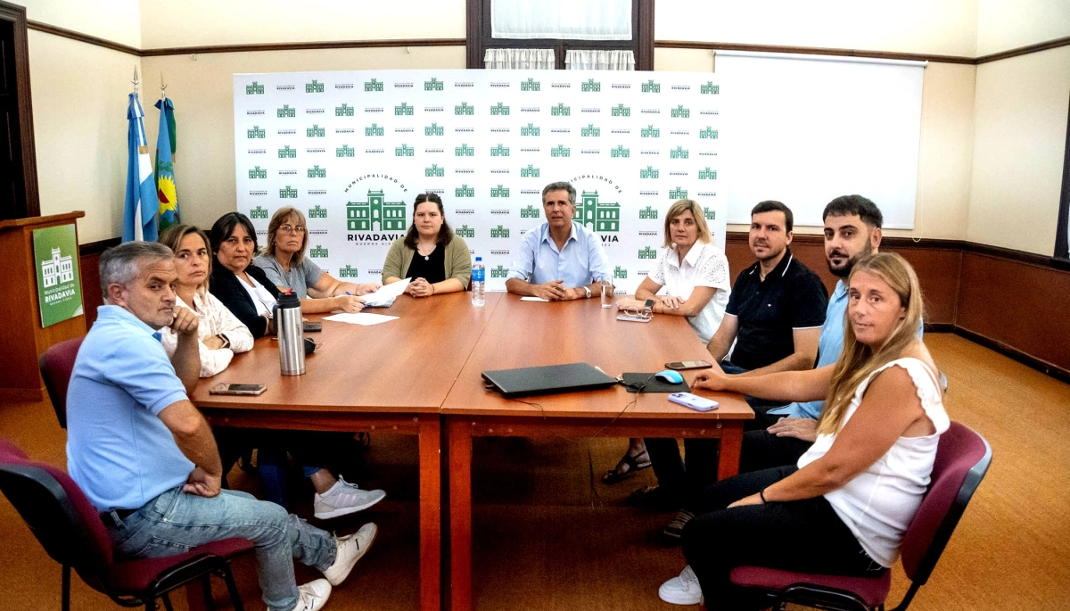 El intendente Martínez acordó un aumento salarial del 12% para municipales de Rivadavia