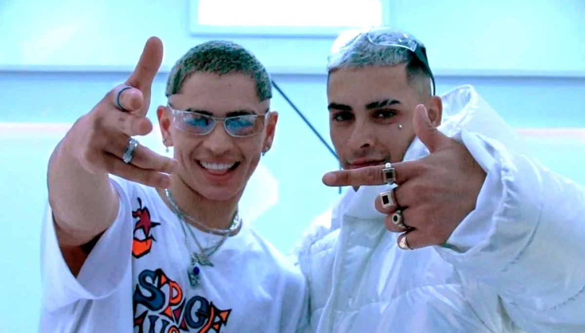 Callejero Fino y Alan Gómez vuelven a las bases del RKT en “Los Papis de la Nueva”, su nueva canción