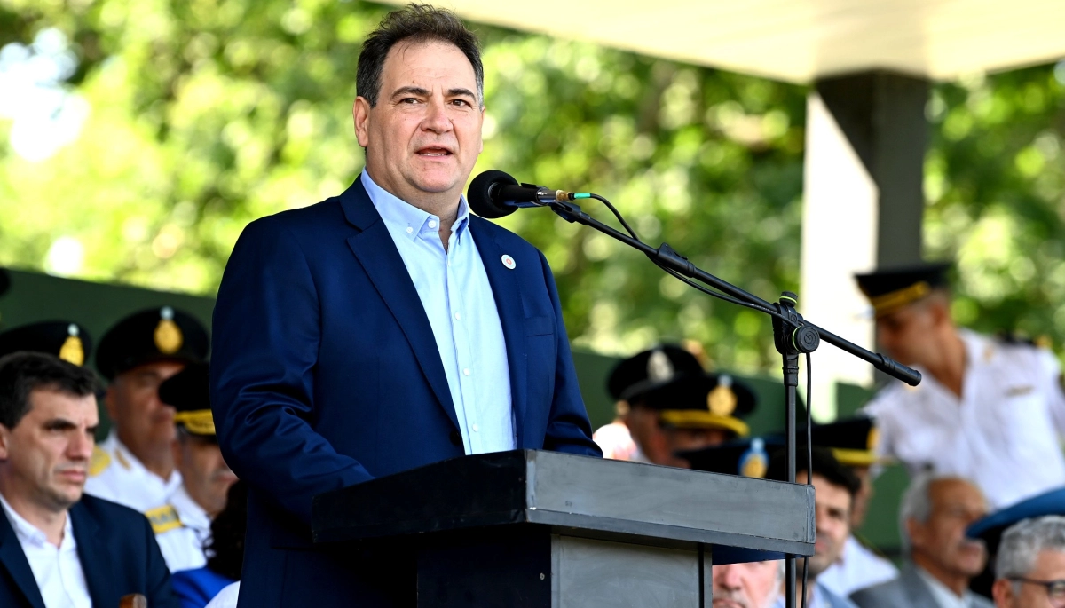 Efecto Rosario: el gobierno de Kicillof alertó por el deterioro de sueldos de estatales y policías