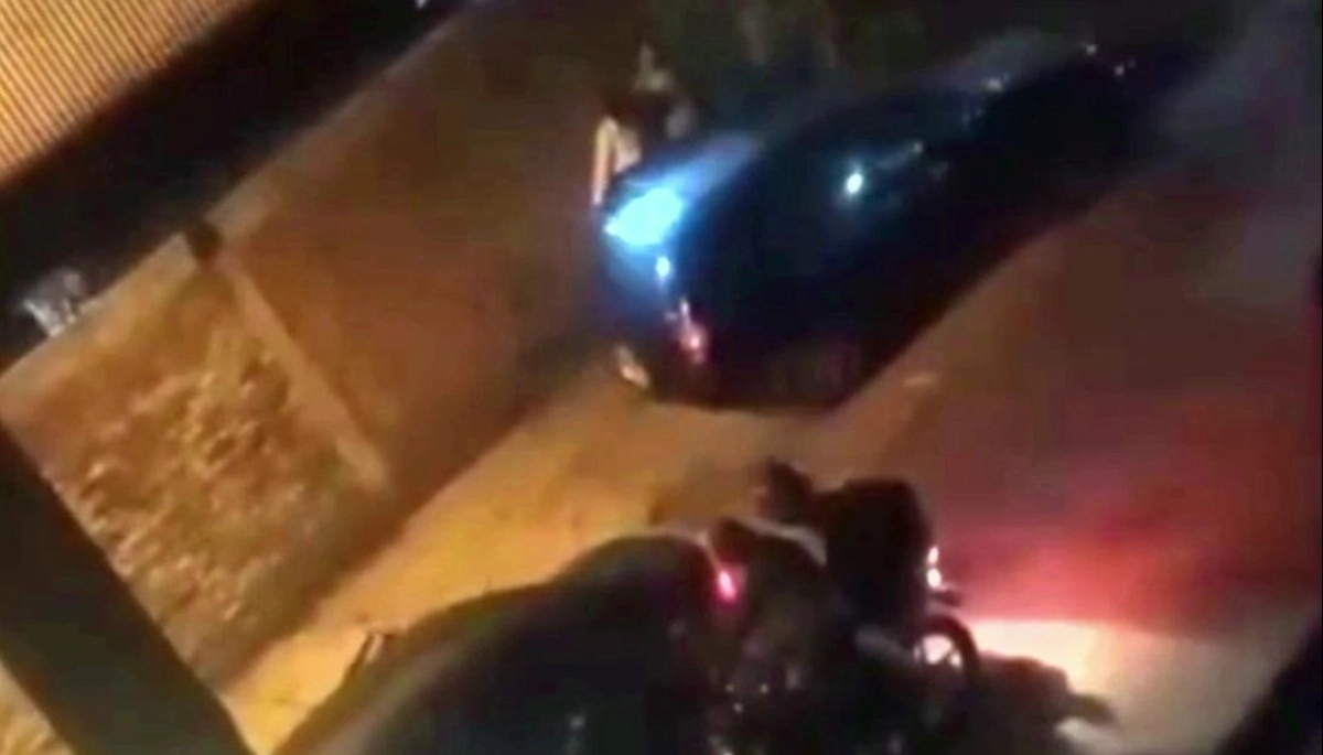 Numerosa banda sorprendió a una pareja y le robó todo en la noche de Berazategui