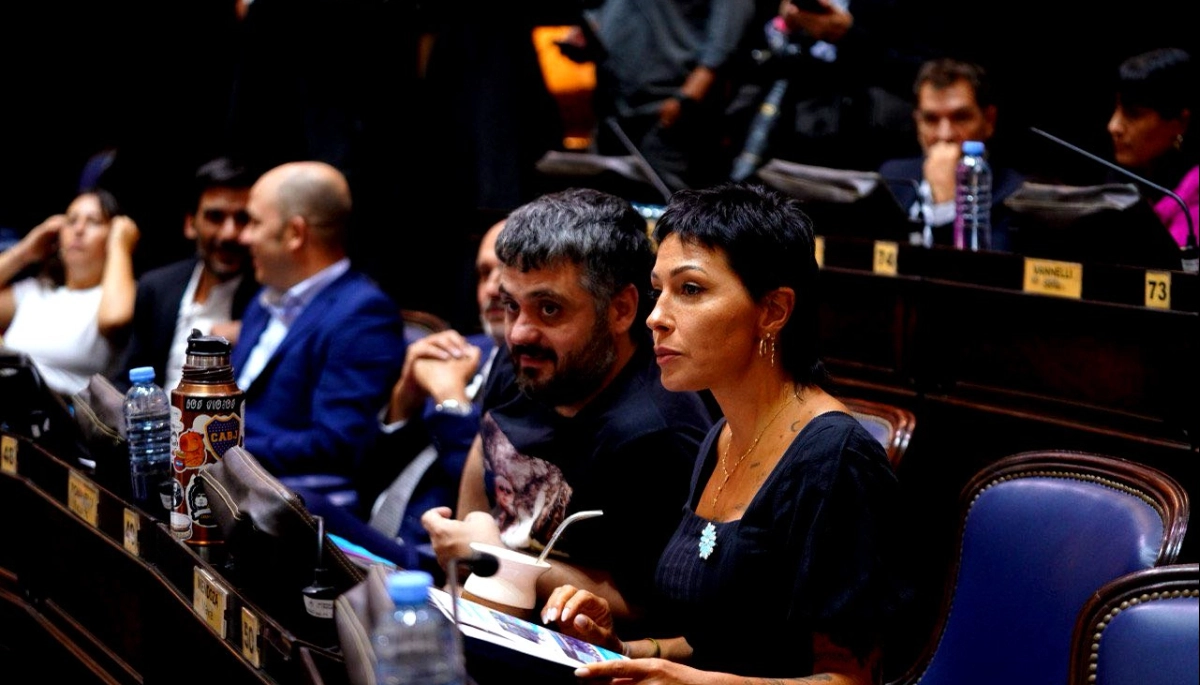 Mayra Mendoza recriminó a Kicillof su discurso en la Legislatura bonaerense y envió un reclamo sobre Cristina