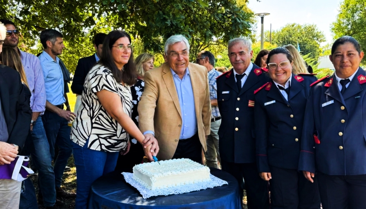 Alegre encabezó la celebración por los 116 años de Villa Sauze con un mensaje a la comunidad: “Hay que vibrar alto”