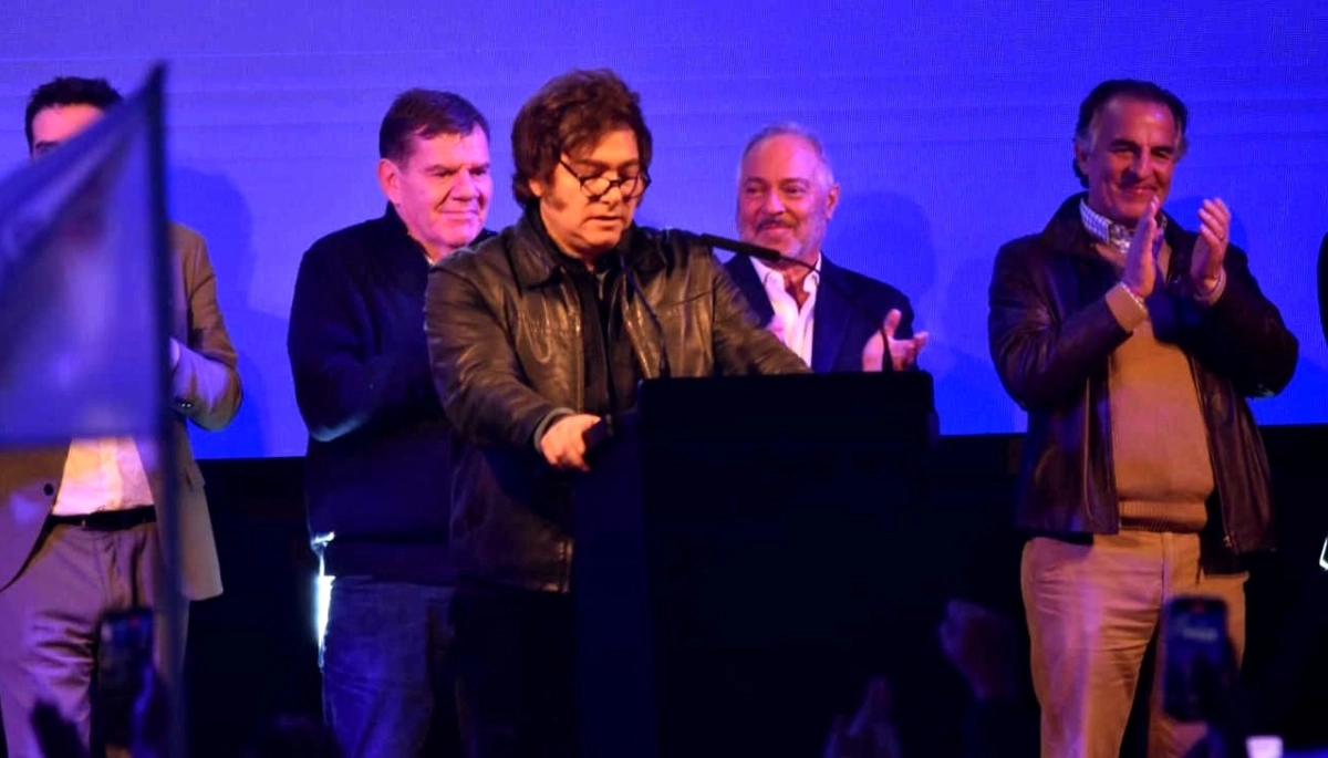 Polémicas decisiones en Concejos Deliberantes: libertarios rechazan homenajes a Abuelas