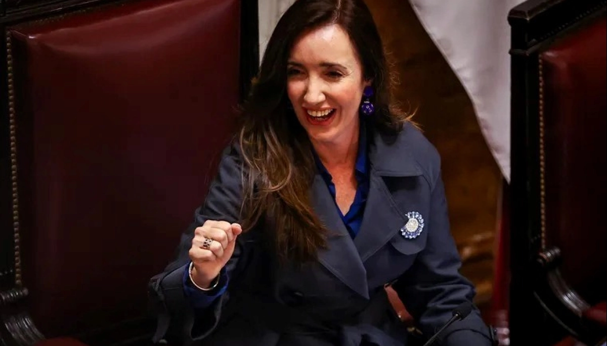 Villarruel picante e irónica por el viaje de la esposa de Adorni a Estados Unidos