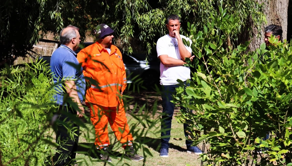 Walker entregó herramientas para fortalecer el vivero de Vialidad en Pila