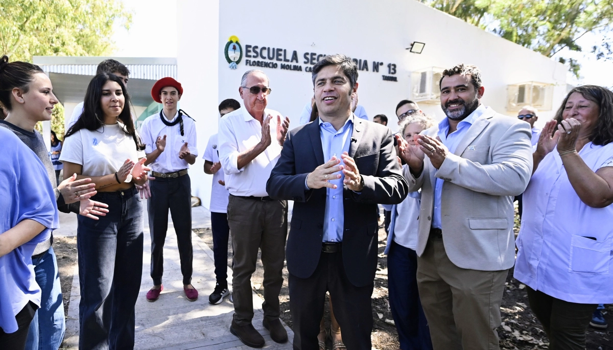 En Tandil: Kicillof inauguró el nuevo edificio de la Escuela Secundaria N°13 en el paraje De la Canal