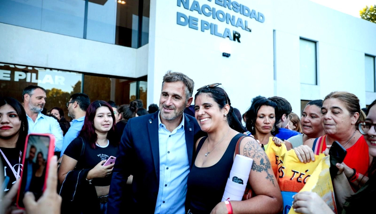 El intendente Achával participó de un ciclo de charlas en el nuevo edificio de la Universidad Nacional de Pilar