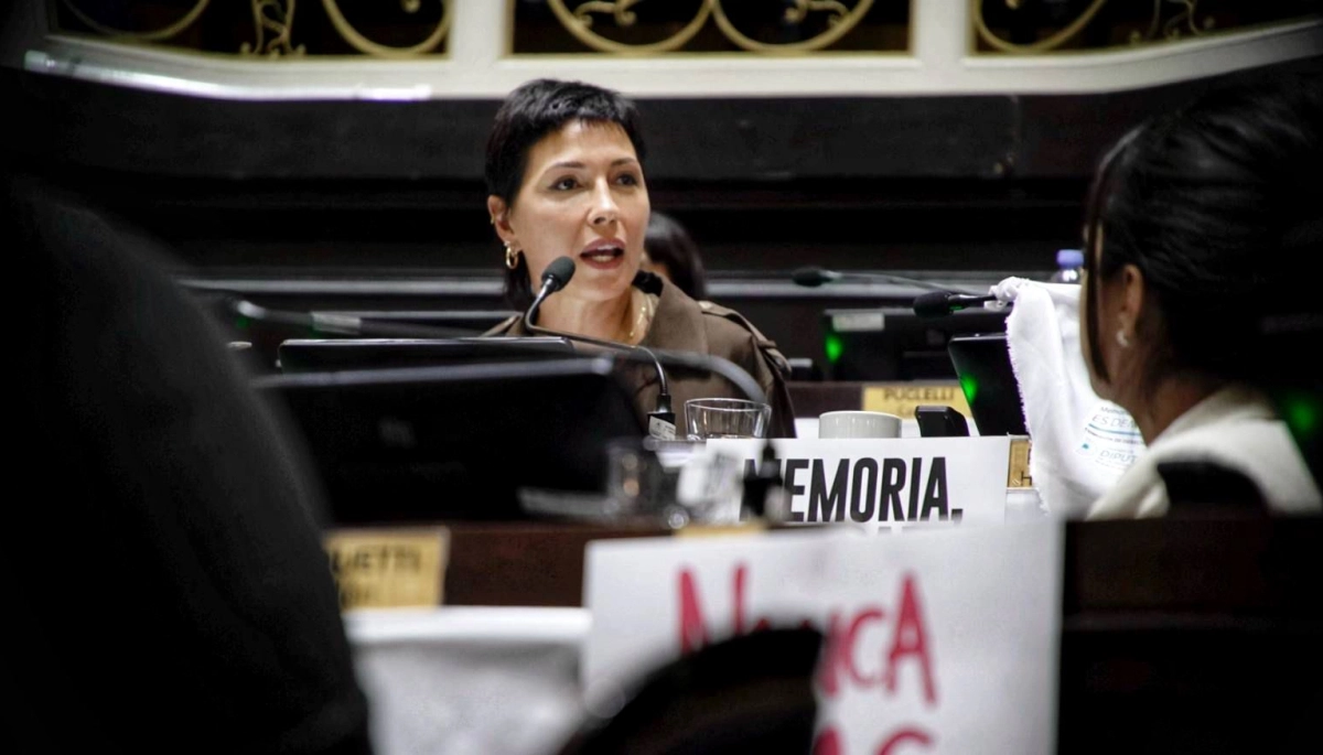 En la sesión especial de Diputados por el Día de la Memoria, Mayra Mendoza comparó las medidas de Milei con la última dictadura