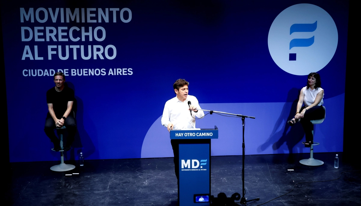 Con proyecciones al 2027, Kicillof movilizó al MDF en CABA y le tiró un palito a Macri en su propia tierra