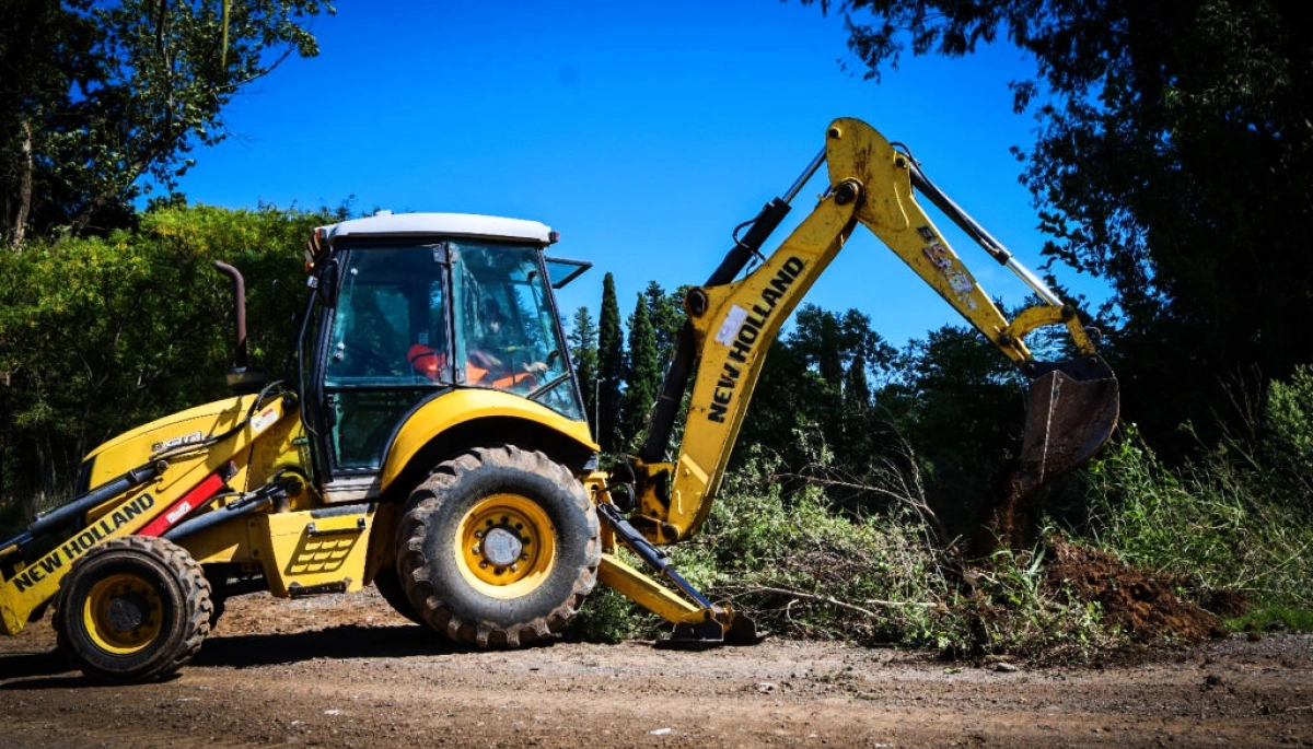 Pergamino desplegó un equipo de limpieza y reacondicionamiento en calle Remedios de Escalada
