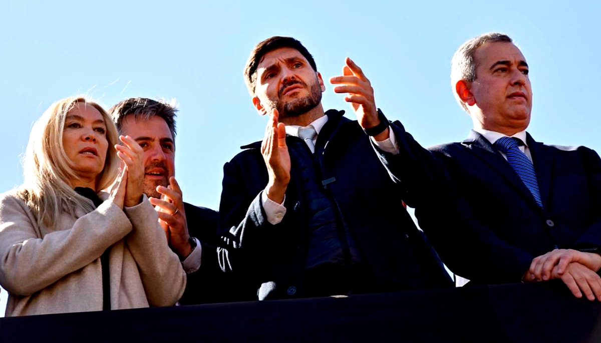 Santa Fe: una denuncia por sobreprecios y autos de alta gama derriban a Pullaro y su política de austeridad