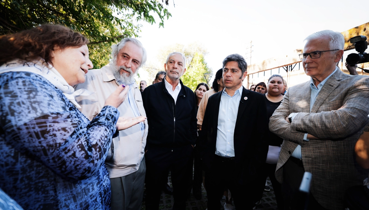Kicillof visitó el Espacio para la Memoria en el ex-centro clandestino de detención “Destacamento Arana”