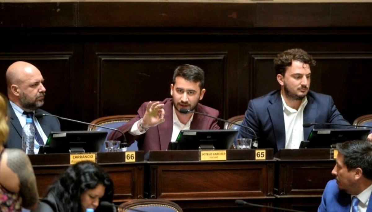 Libertarios cuestionaron a Kicillof por el armado de una cumbre de intendentes y sus mensajes hacia Milei