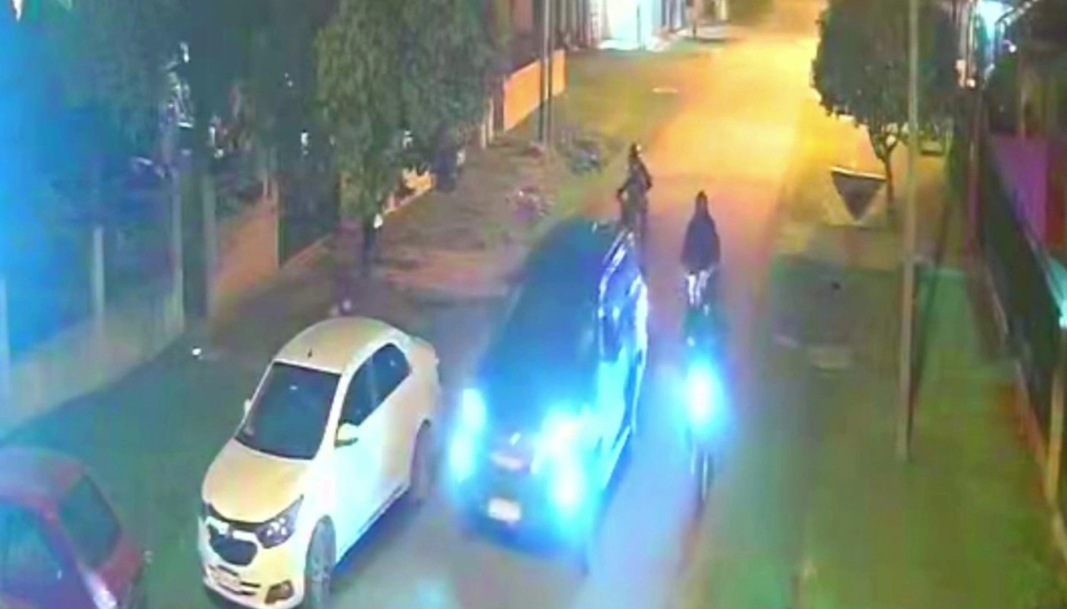 Descontrol en Moreno: manada de motochorros robaron una camioneta en medio minuto