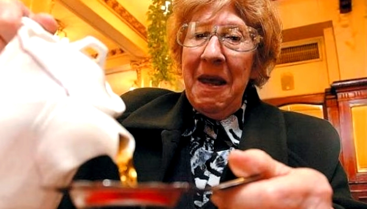 Netflix lanzó el tráiler de “Yiya Murano: Muerte a la hora del té” y ahonda en un macabro personaje argentino