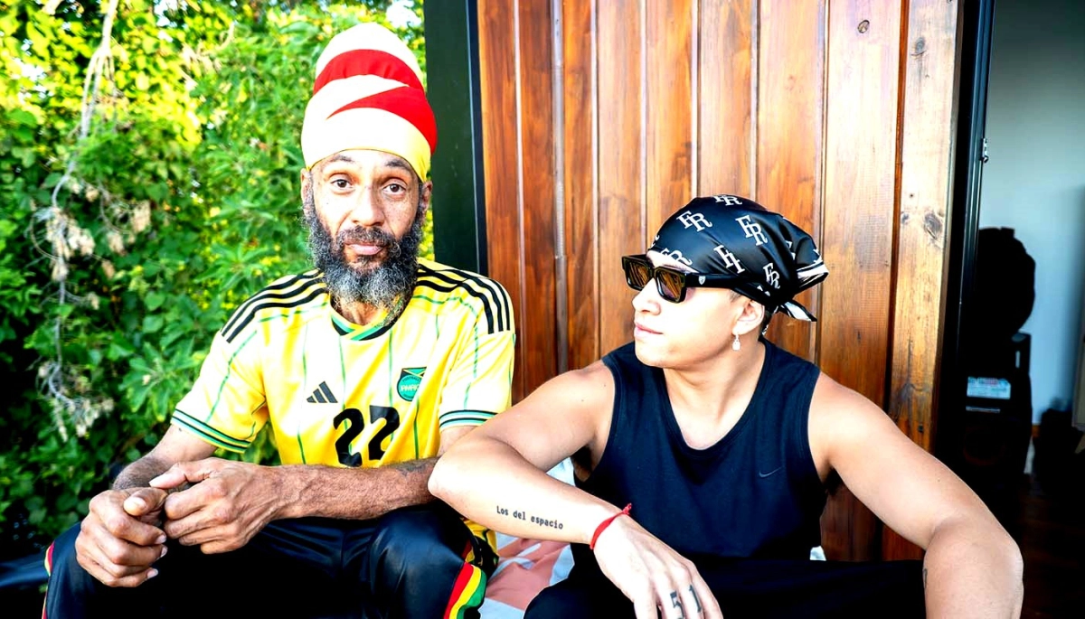 FMK y Fidel Nadal se unieron para lanzar la nueva versión de “Te Robaste Mi Corazón” el clásico reggae