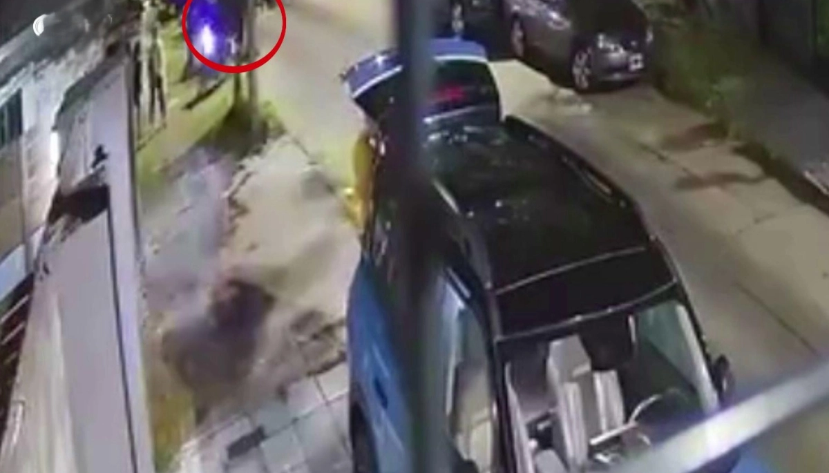 Inseguridad en Tres de Febrero: dialogaban en la vereda y fueron atacadas por motochorros