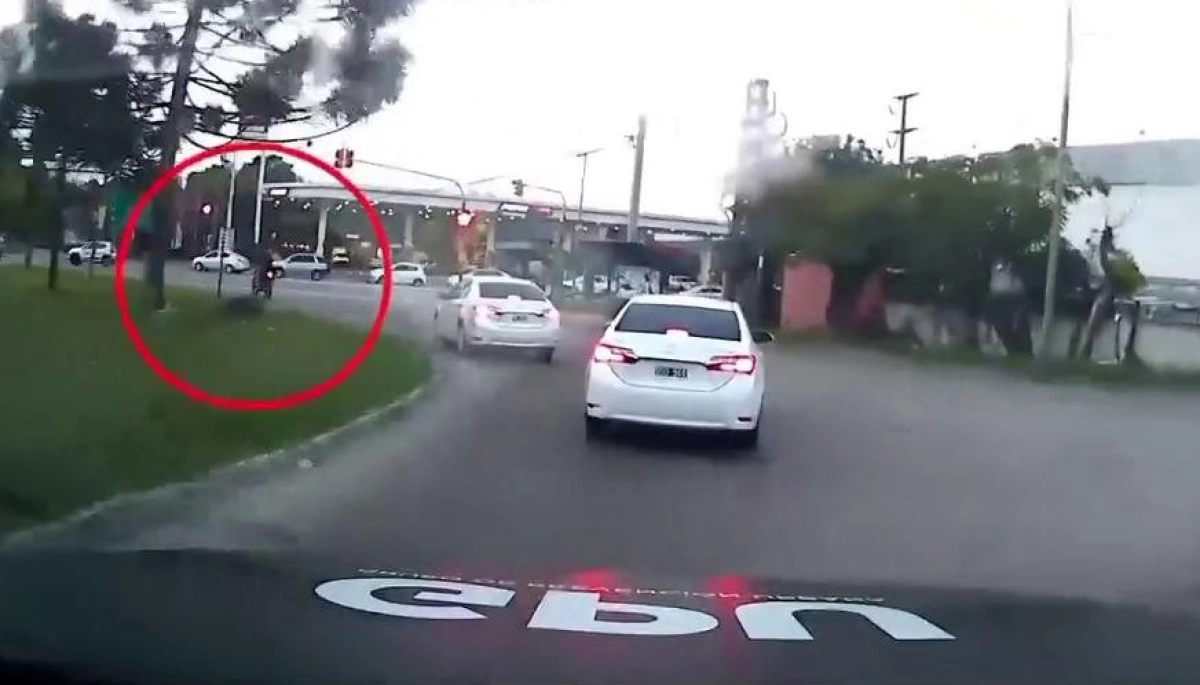 Operativo del COT para detener a un hombre que circulaba en moto y portaba un arma de fuego