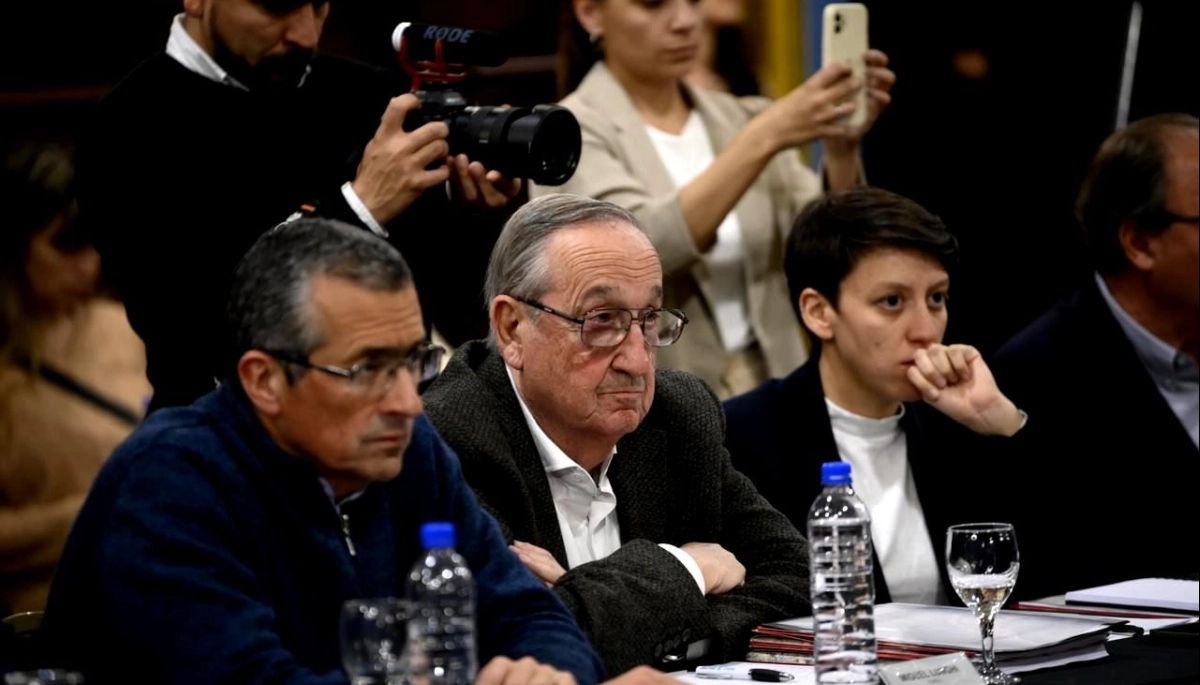 Con la soga al cuello, el Foro de Intendentes radicales presiona a Kicillof por los fondos municipales y la libre disponibilidad