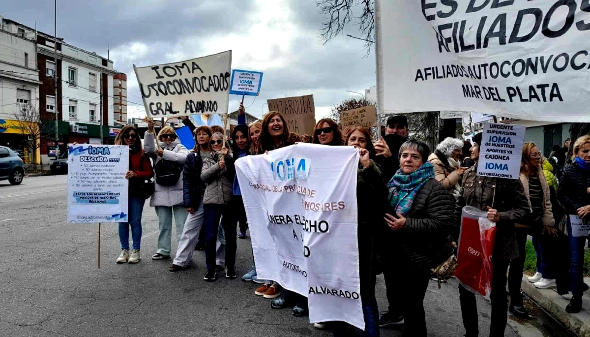 IOMA desbordada: afiliados protestaron en Mar del Plata y movilizan frente a la COSAPRO