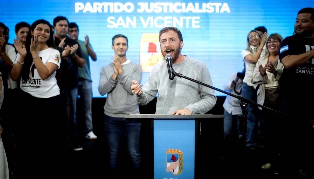 Con un gran respaldo, Otermín agitó el camino al 2027 y dejó una fuerte señal en San Vicente