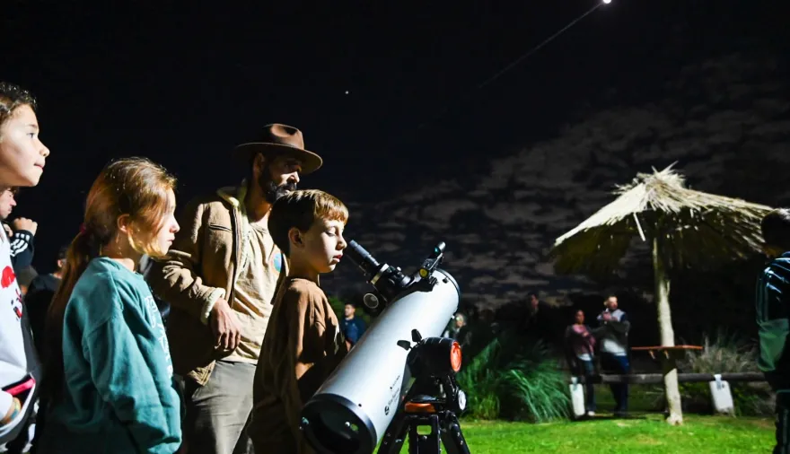 San Vicente y una experiencia única con observación astronómica y espectáculos familiares