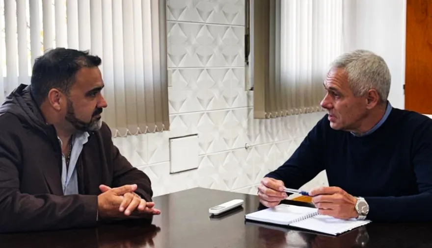 Luayza se muestra con otro intendente para debatir sobre seguridad: visitó a Cagliardi en Berisso