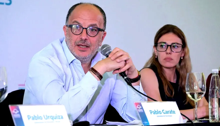 Tres Arroyos: alertan por desechos tóxicos esparcidos por la ciudad y denuncian el silencio de Garate