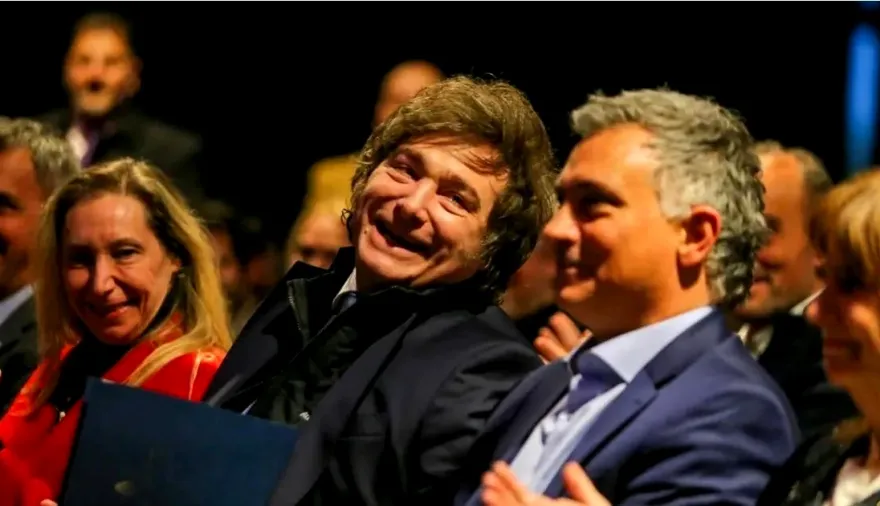 Milei anunció un “Súper RIGI” y Pareja dejó en evidencia a Kicillof por su rechazo a la propuesta de inversiones