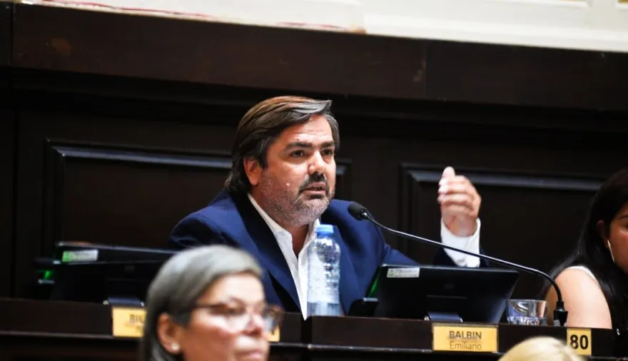 La UCR bonaerense selló la unidad y eligió a Emiliano Balbín para la presidencia del Comité