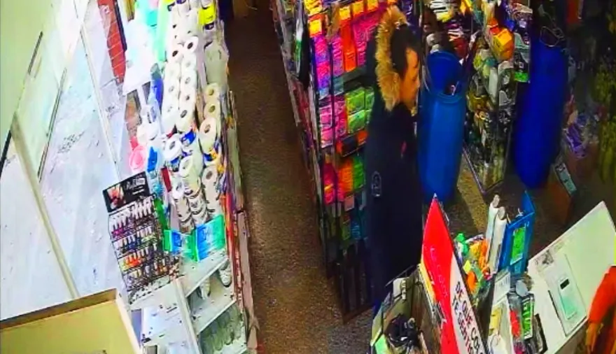 El peor inicio en Merlo: levantó la persiana y antes de abrir caja le robaron