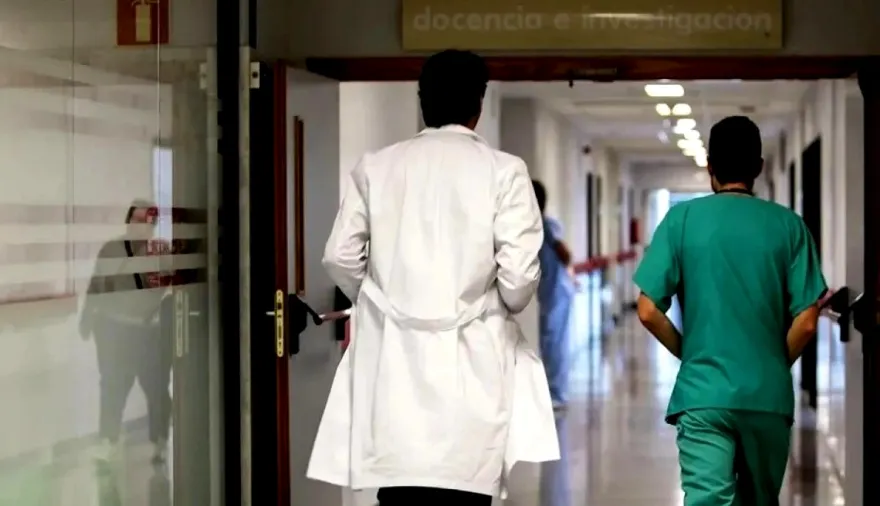 Tras la presión pública, IOMA pagó parte de la deuda con médicos y se levantó el paro de la AMP
