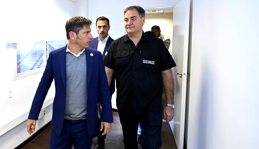 Burlas y una sugestiva imagen hecha con IA: nuevo round entre ministro de Kicillof y Jorge Macri