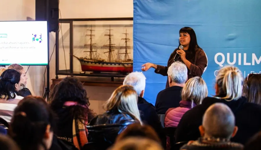 Eva Mieri presentó el programa “Quilmes Coopera 2026” en el Museo del Transporte