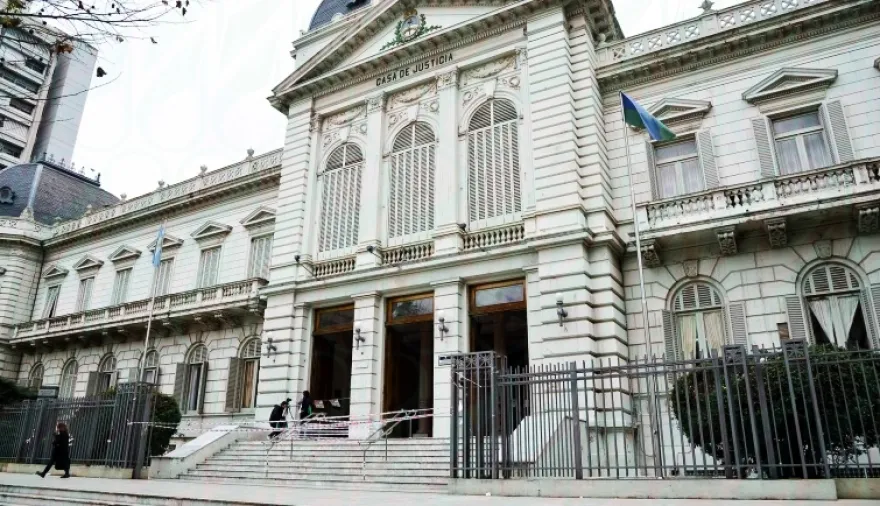 Conflicto político: la Justicia suspendió el aumento de tasas en un municipio bonaerense