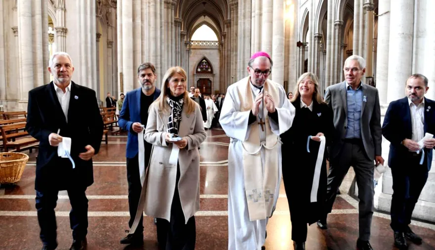 Sin Kicillof, Magario, Bianco y Alak  participaron del Tedeum por el 25 de mayo en la Catedral de La Plata