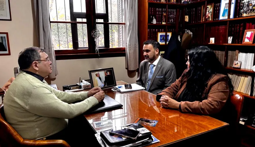 Luayza se reunió con el Obispo Carlos Tissera de Quilmes: “Quieren imponer el individualismo y el país necesita otra cosa”