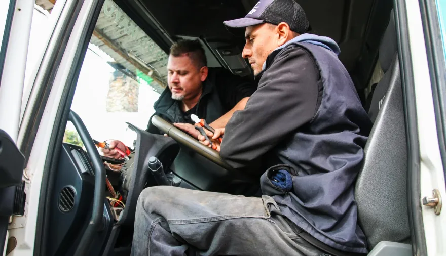 25 de Mayo: instalan GPS en vehículos y maquinarias para mejorar el control de los recursos municipales