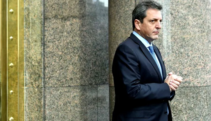 Massa reapareció en la escena pública: reunión con Martilleros y preocupación por el mercado inmobiliario