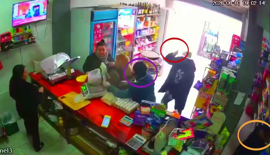 Preparados para atracar un banco o un blindado, banda de encapuchados robó un almacén en Merlo