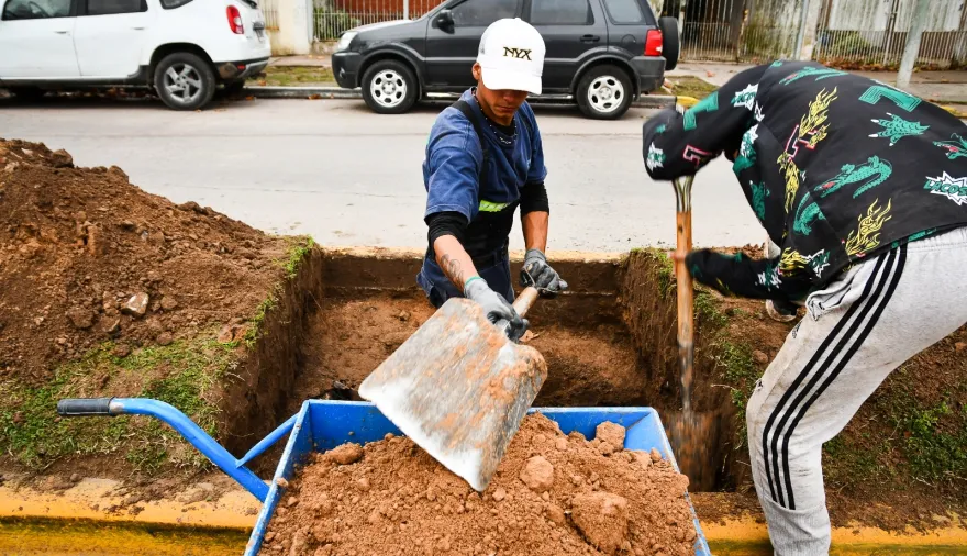 San Vicente acelera obras estratégicas para mejorar la circulación y la seguridad en todo el distrito