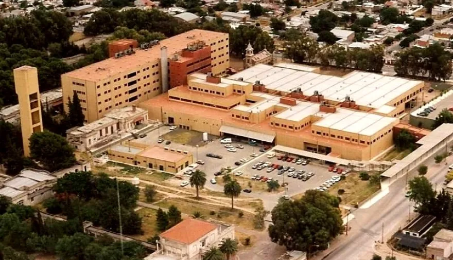 Crece la crisis del Hospital Penna y un diputado bonaerense apuntó contra Kicillof