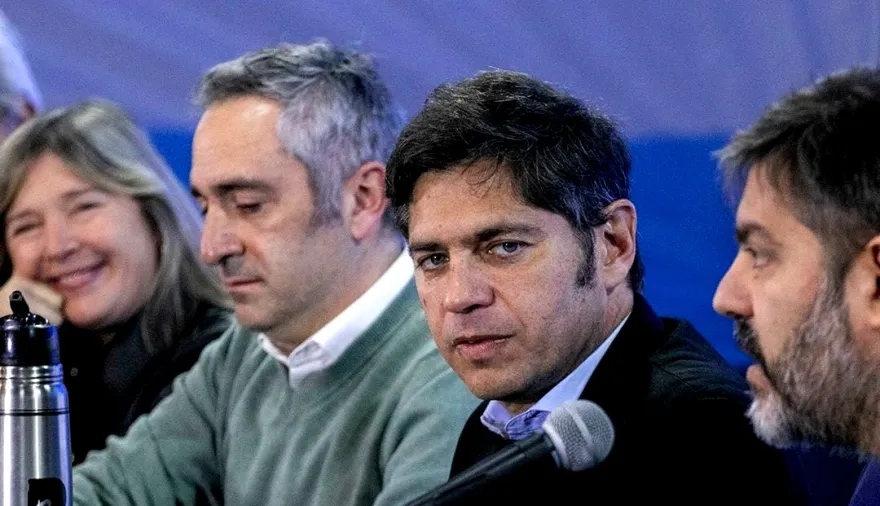 Kicillof sigue negando que es candidato aunque pidió autocrítica y afirmó: "No alcanza solo con el peronismo"
