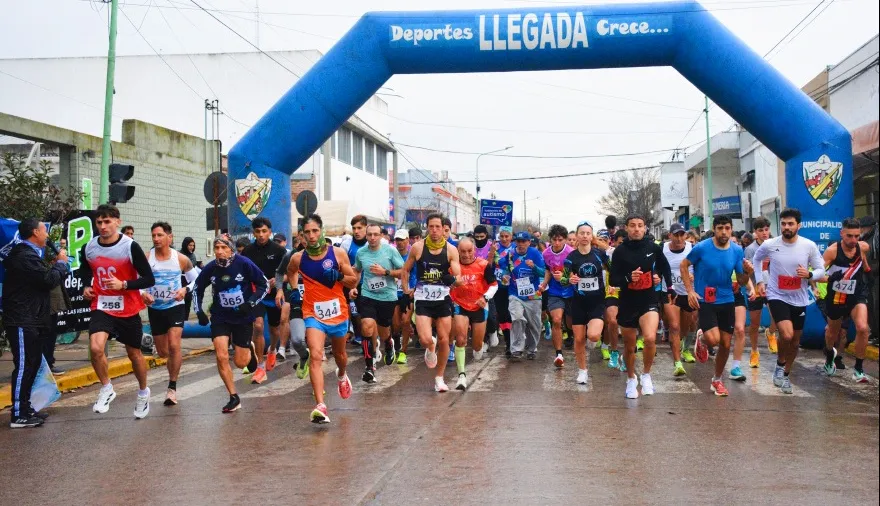 “Roque Pérez Corre” celebra el 113º aniversario de la autonomía municipal
