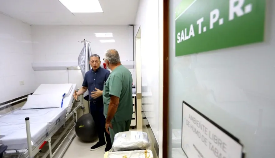 Camillas con sangre seca y deshechos expuestos: el abandono de Gray al Hospital de Echeverría superó sus límites