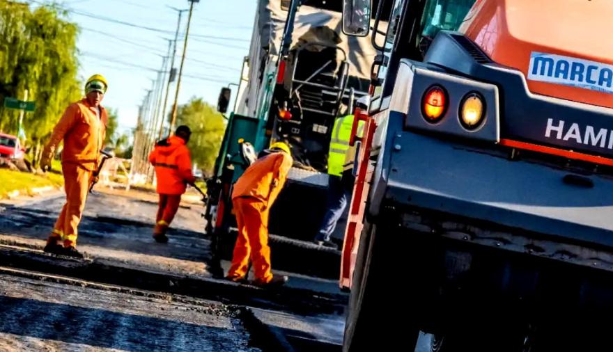 El Municipio de Junín avanza con el plan de asfalto y sumó nuevas cuadras en La Celeste