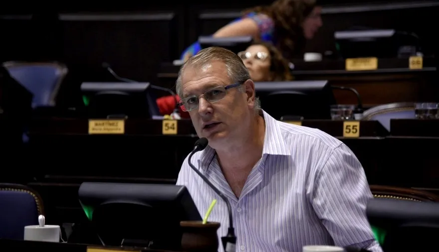 Polémica y denuncias: un diputado bonaerense afirmó que “cuenta los días para irse de su banca”