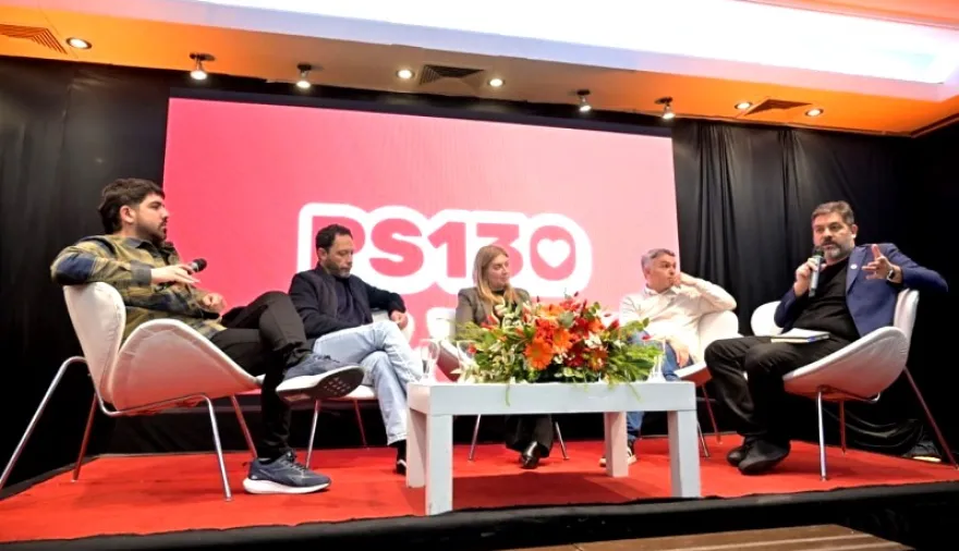Kicillof va por otro aliado y mueve a sus allegados para seducir al socialismo