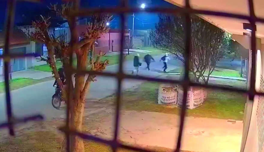 Vecino de La Plata fue perseguido, golpeado y asaltado por manada de motochorros