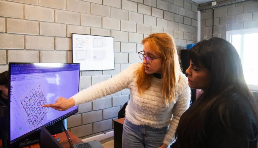 En Quilmes: Eva Mieri supervisó el nuevo Sistema de Gestión gracias a la utilización de nuevas tecnologías e IA